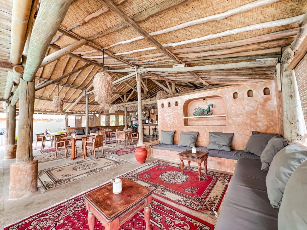 Bungalow Cafe Gili Beachfront Gili Meno Buitenkant foto